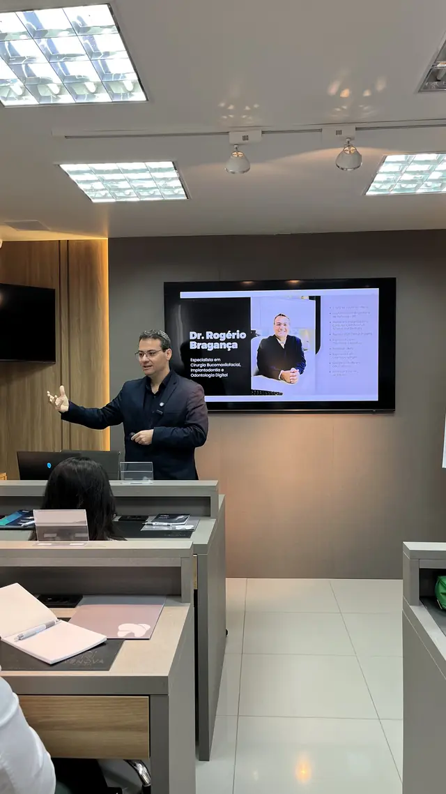 Abertura da imersão presencial com a apresentação do Dr. Rogério Bragança